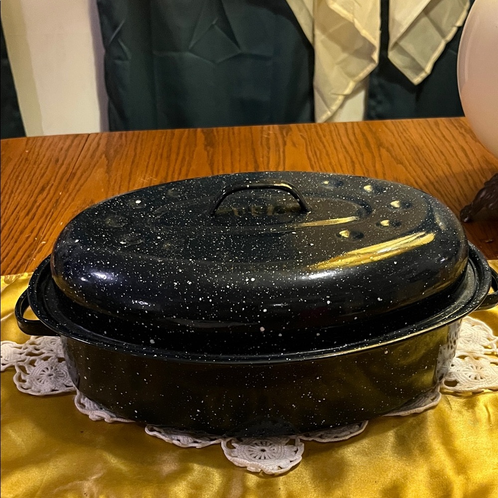 Speckled Black Roasting Pan